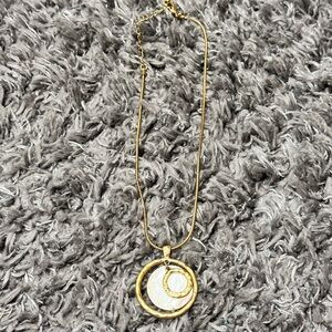 3/$15 Vintage Park Lane Gold Tone She’ll Necklace